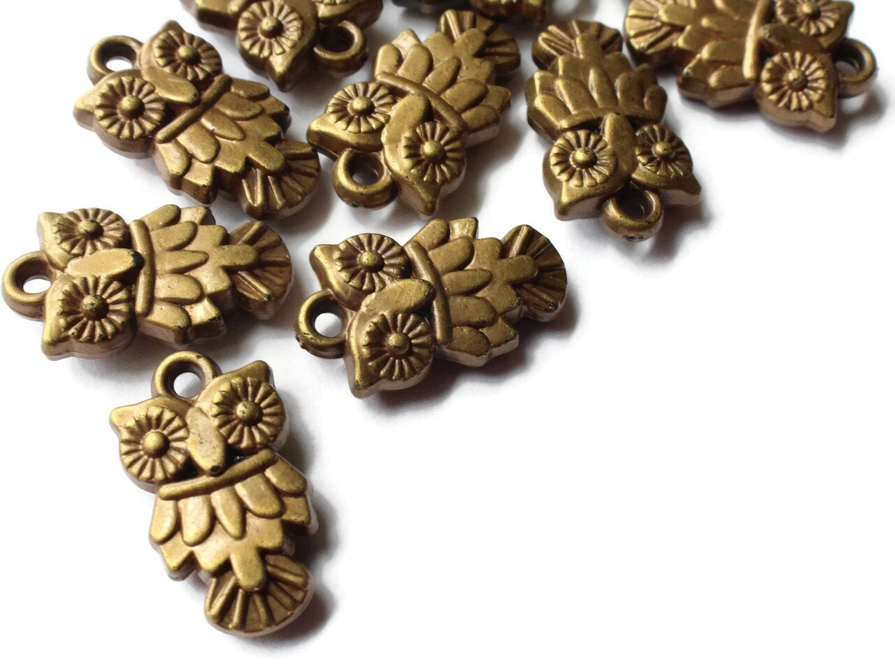 30 20mm Owl Charms Bronze Tone Plastic Charms Lightweight 2 sided Bird Charms